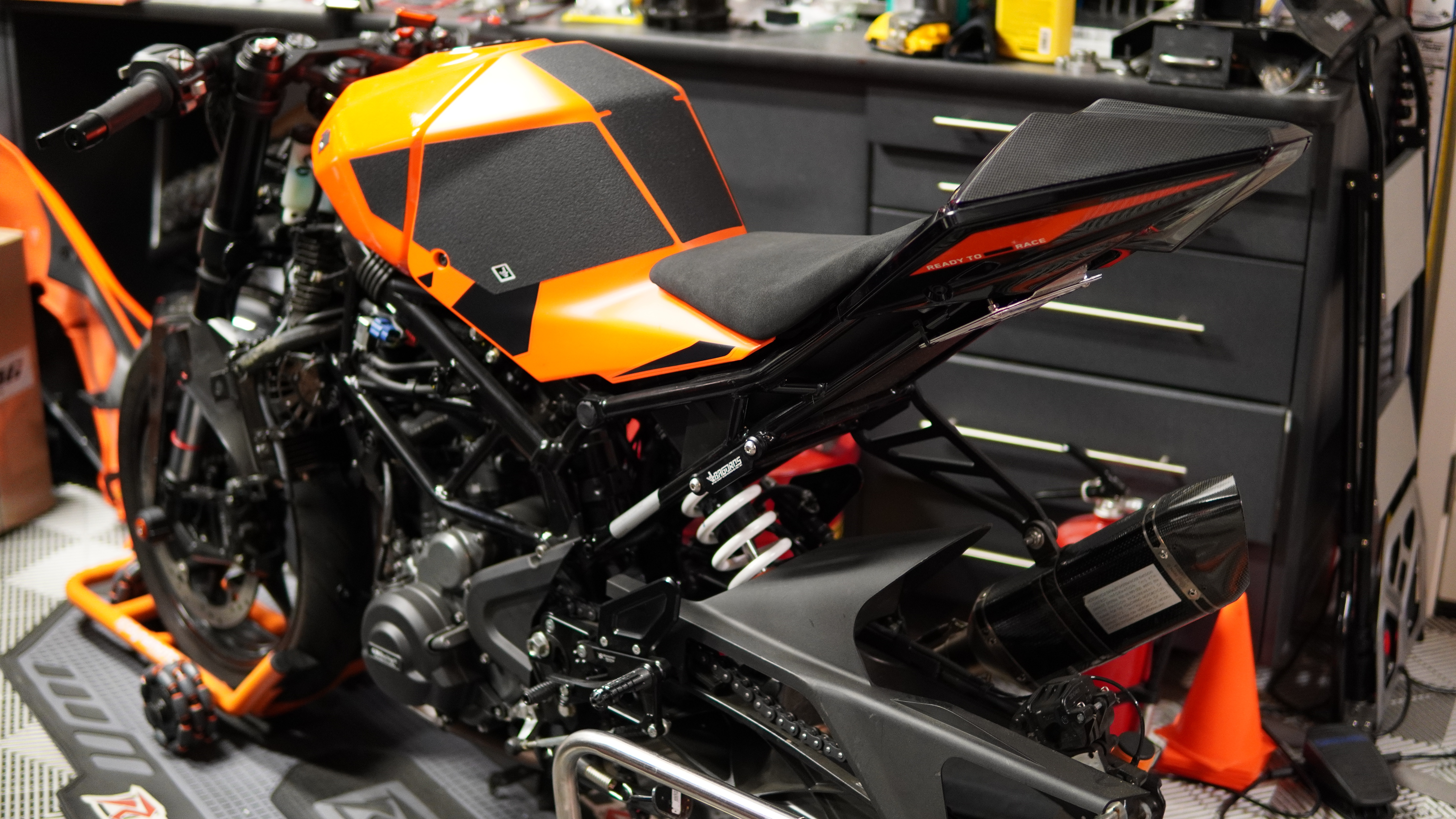 2023 KTM RC390 photo 11